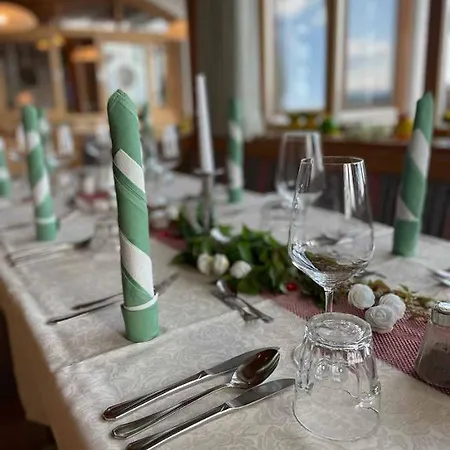 Panoramahotel Grobauer ホテル シュピーゲラウ