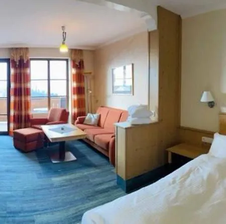 ホテル Panoramahotel Grobauer