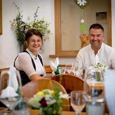 Panoramahotel Grobauer ホテル