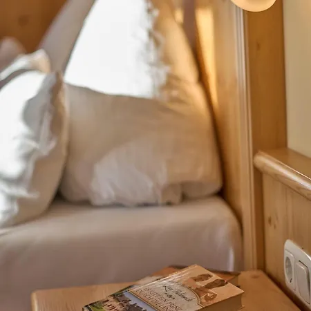 Panoramahotel Grobauer ホテル