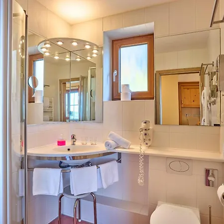 Panoramahotel Grobauer 3* シュピーゲラウ