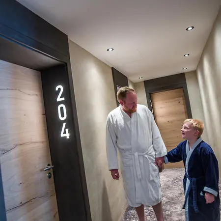 Panoramahotel Grobauer ホテル シュピーゲラウ