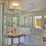 ホテル Panoramahotel Grobauer 3*